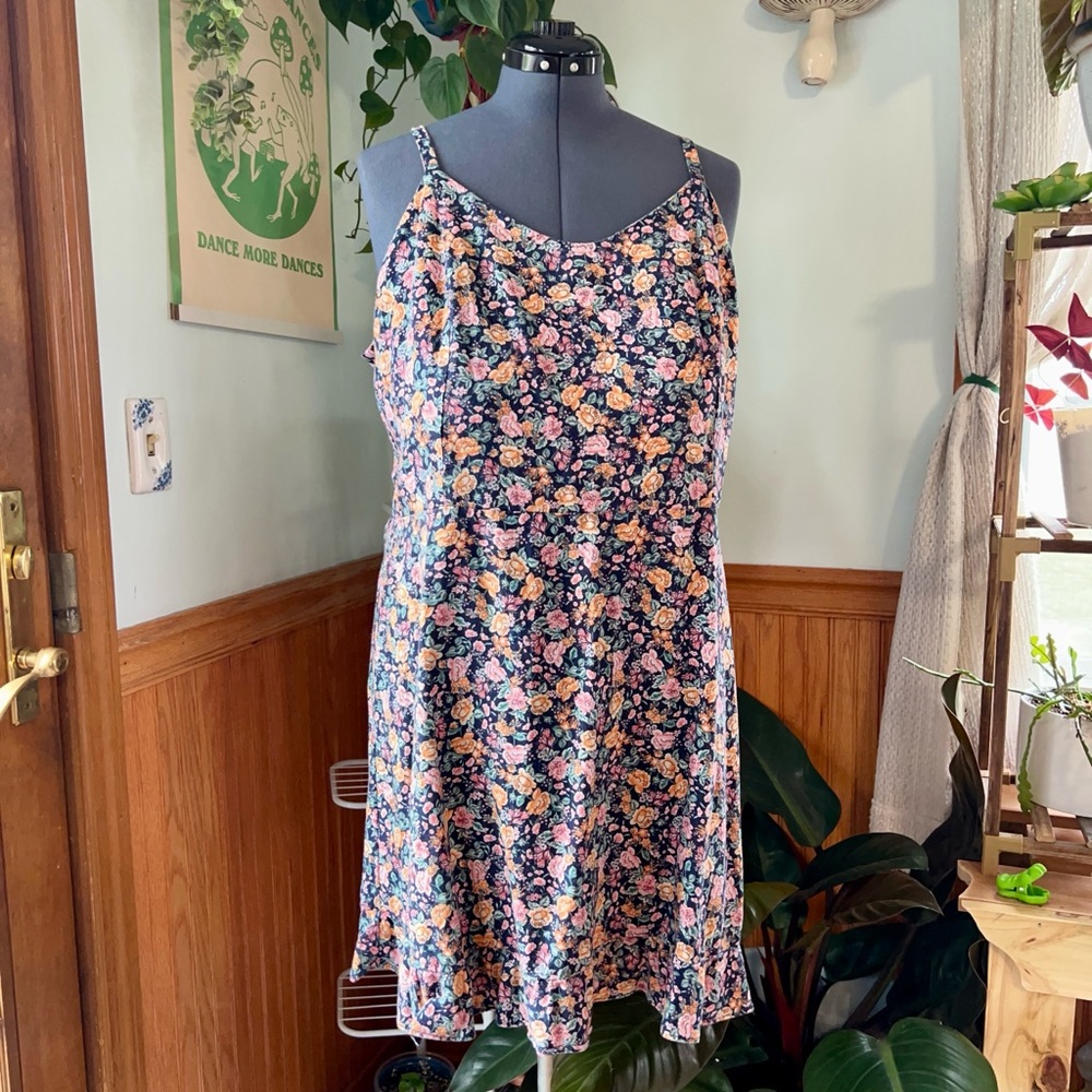 Torrid Women’s Plus Size 1 Floral Summer Mini / Midi Dress